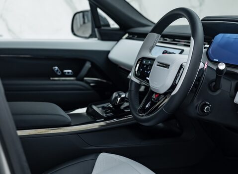 Land Rover Range Rover Sport P635 SV EDITION ONE 11