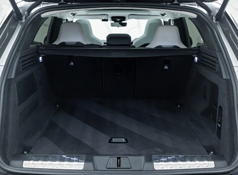 Land Rover Range Rover Sport P635 SV EDITION ONE 32