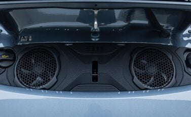 Porsche 911 Carrera 4 GTS (992.2) 44