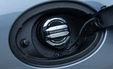 Porsche 911 Carrera 4 GTS (992.2) 43