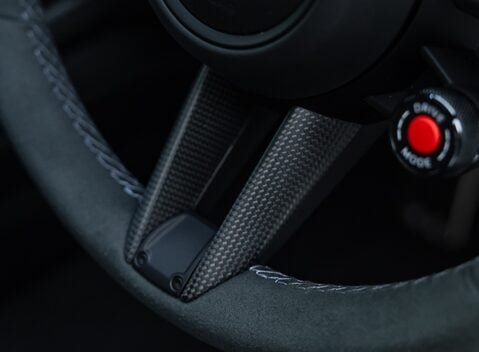 Porsche 911 Carrera 4 GTS (992.2) 26