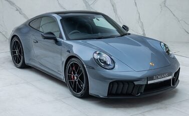Porsche 911 Carrera 4 GTS (992.2) 6