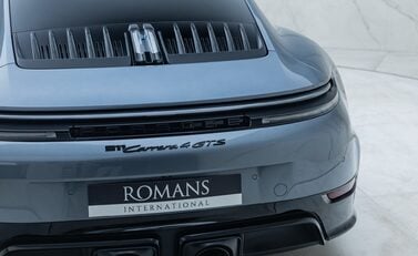Porsche 911 Carrera 4 GTS (992.2) 40