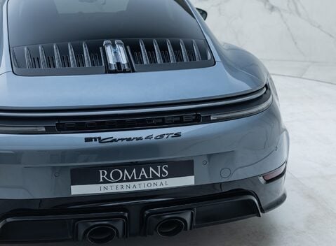 Porsche 911 Carrera 4 GTS (992.2) 40