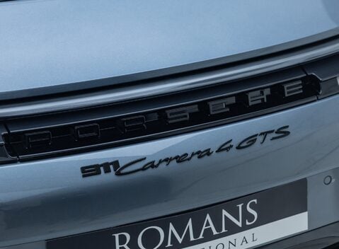 Porsche 911 Carrera 4 GTS (992.2) 41