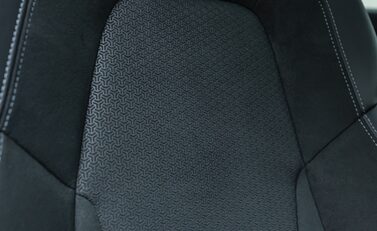 Porsche 911 Carrera 4 GTS (992.2) 31