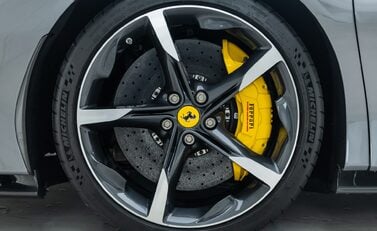 Ferrari SF90 SPIDER 28