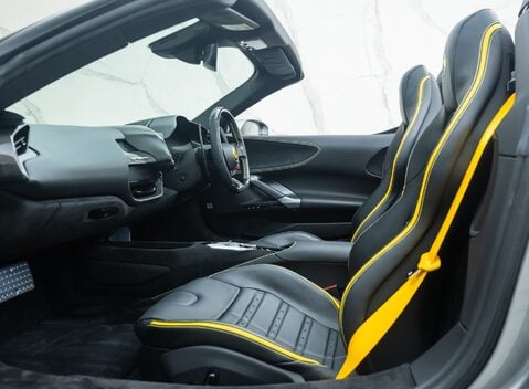 Ferrari SF90 SPIDER 19