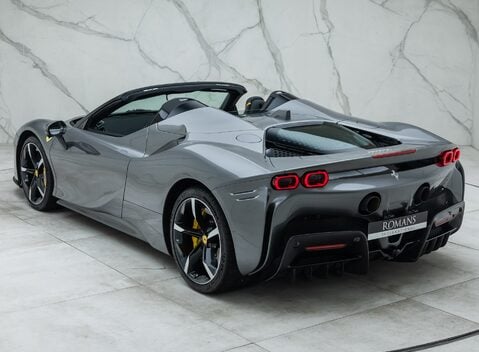 Ferrari SF90 SPIDER 15