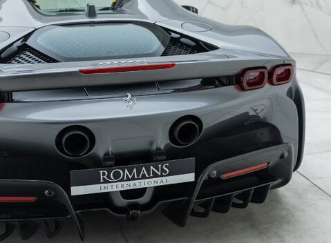 Ferrari SF90 SPIDER 30