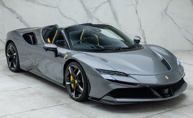 Ferrari SF90 SPIDER 14