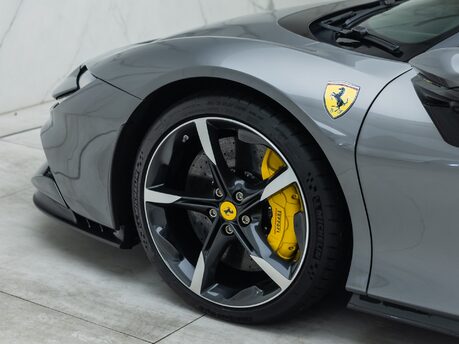 Ferrari SF90 SPIDER 