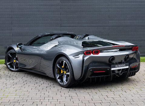 Ferrari SF90 SPIDER 4
