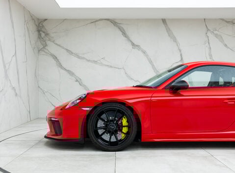 Porsche 911 GT3 (991.2) 32
