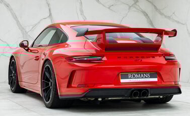 Porsche 911 GT3 (991.2) 7