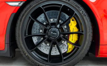 Porsche 911 GT3 (991.2) 22