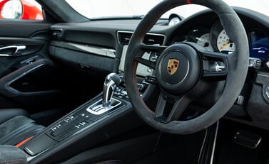Porsche 911 GT3 (991.2) 9
