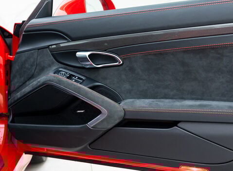 Porsche 911 GT3 (991.2) 20