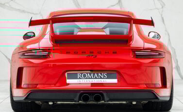 Porsche 911 GT3 (991.2) 5