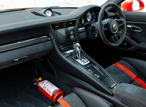 Porsche 911 GT3 (991.2) 15