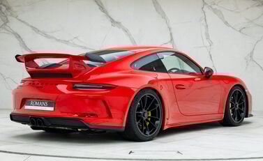 Porsche 911 GT3 (991.2) 3