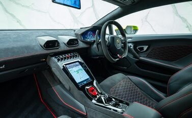 Lamborghini Huracan Sterrato 17