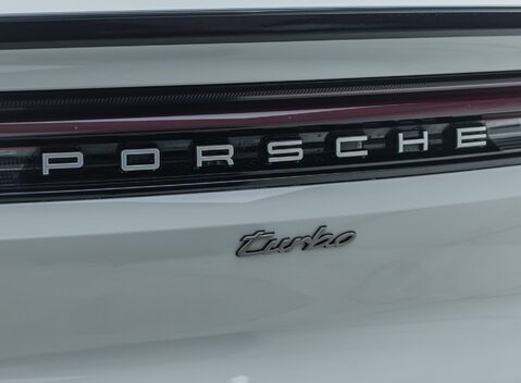 Porsche Cayenne TURBO E-HYBRID COUPE 39