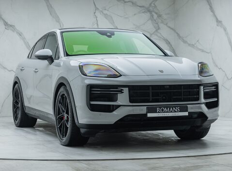 Porsche Cayenne TURBO E-HYBRID COUPE 9