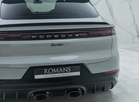 Porsche Cayenne TURBO E-HYBRID COUPE 33