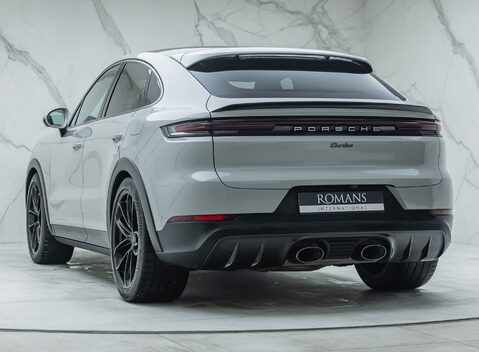Porsche Cayenne TURBO E-HYBRID COUPE 10