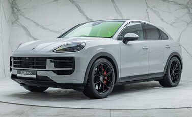 Porsche Cayenne TURBO E-HYBRID COUPE 1
