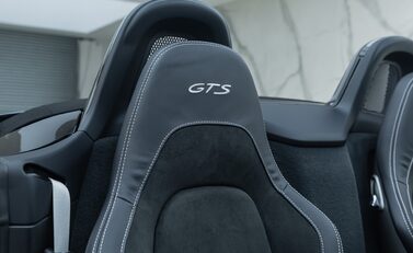 Porsche 718 BOXSTER GTS PDK 18