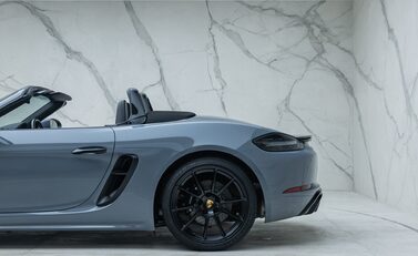 Porsche 718 BOXSTER GTS PDK 42