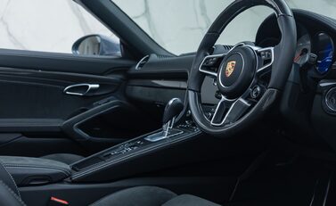 Porsche 718 BOXSTER GTS PDK 16