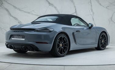 Porsche 718 BOXSTER GTS PDK 9
