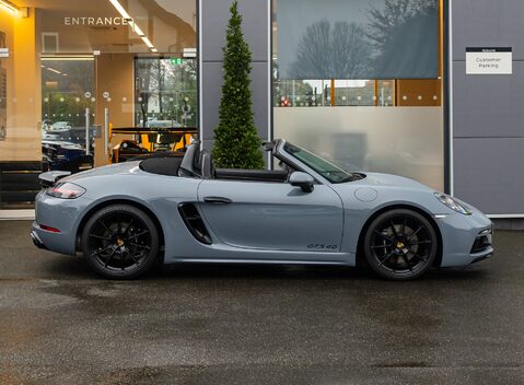 Porsche 718 BOXSTER GTS PDK 4