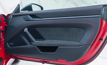 Porsche 911 CARRERA GTS (992) 31