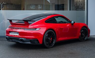 Porsche 911 CARRERA GTS (992) 4