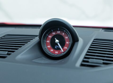 Porsche 911 CARRERA GTS (992) 21