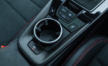 Porsche 911 CARRERA GTS (992) 28