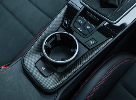 Porsche 911 CARRERA GTS (992) 28