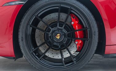 Porsche 911 CARRERA GTS (992) 32