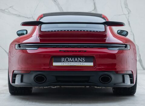 Porsche 911 CARRERA GTS (992) 8