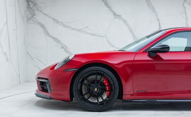 Porsche 911 CARRERA GTS (992) 41