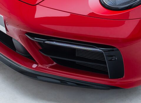 Porsche 911 CARRERA GTS (992) 38