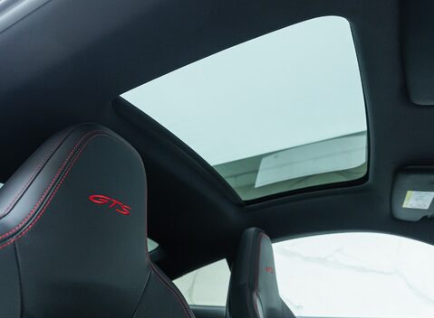 Porsche 911 CARRERA GTS (992) 17