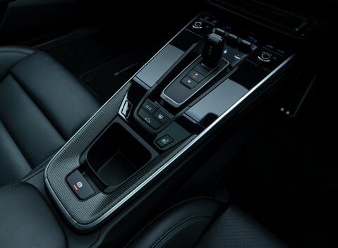 Porsche 911 (992) TURBO S 23