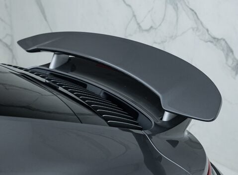 Porsche 911 (992) TURBO S 31