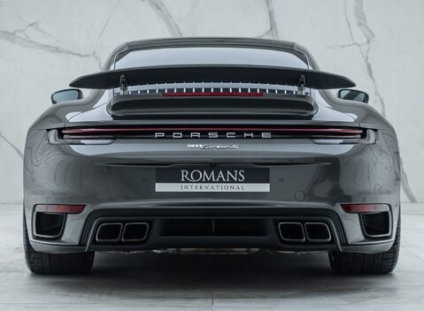 Porsche 911 (992) TURBO S 5