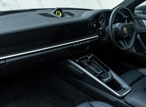 Porsche 911 (992) TURBO S 14